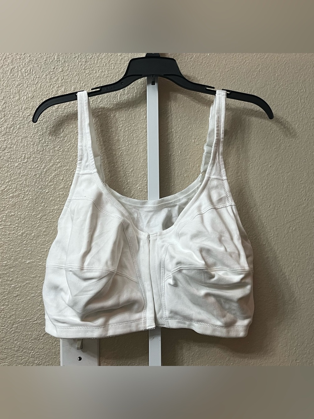 Glamorise white wireless front-closure bra